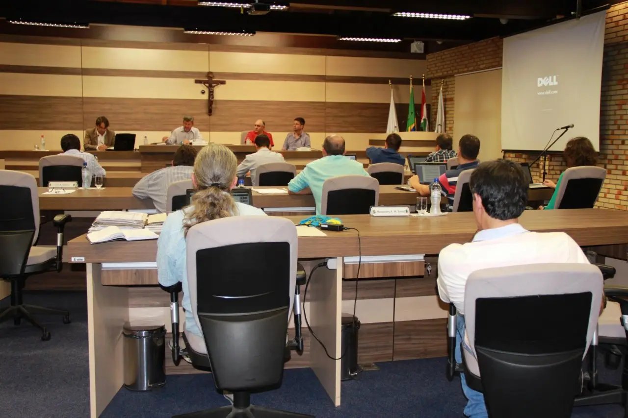 Veto do prefeito é derrubado na Câmara
