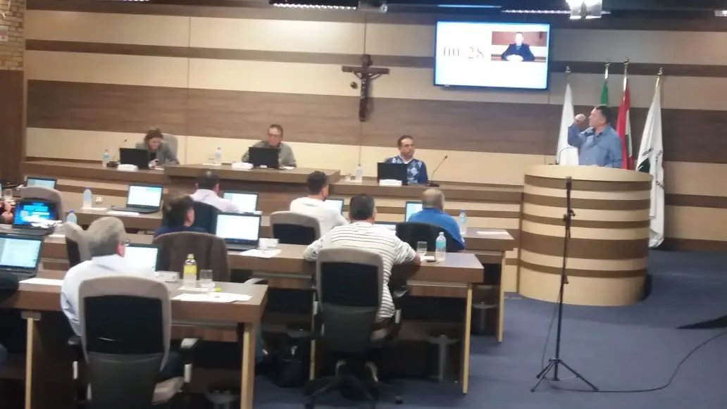 Vereadores refutam fim do Funpom, do Funrebom e criticam ação do MP