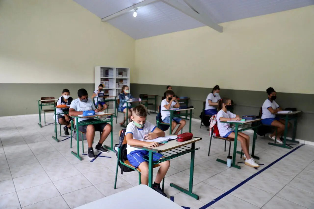 Matr&iacute;culas, transfer&ecirc;ncias e rematr&iacute;culas tem prazo aberto, em Guabiruba
