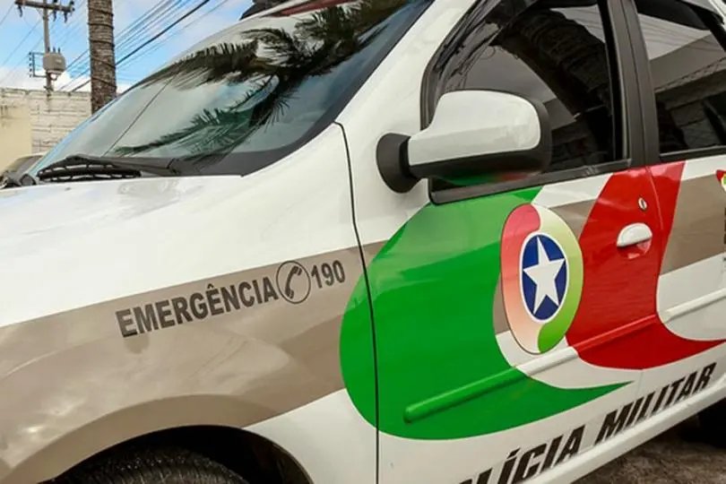 Casal embriagado &eacute; encaminhado para delegacia ap&oacute;s desacatar PM