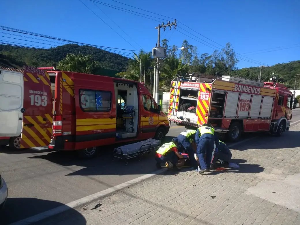 Idoso &eacute; atropelado e levado ao hospital com ferimentos graves