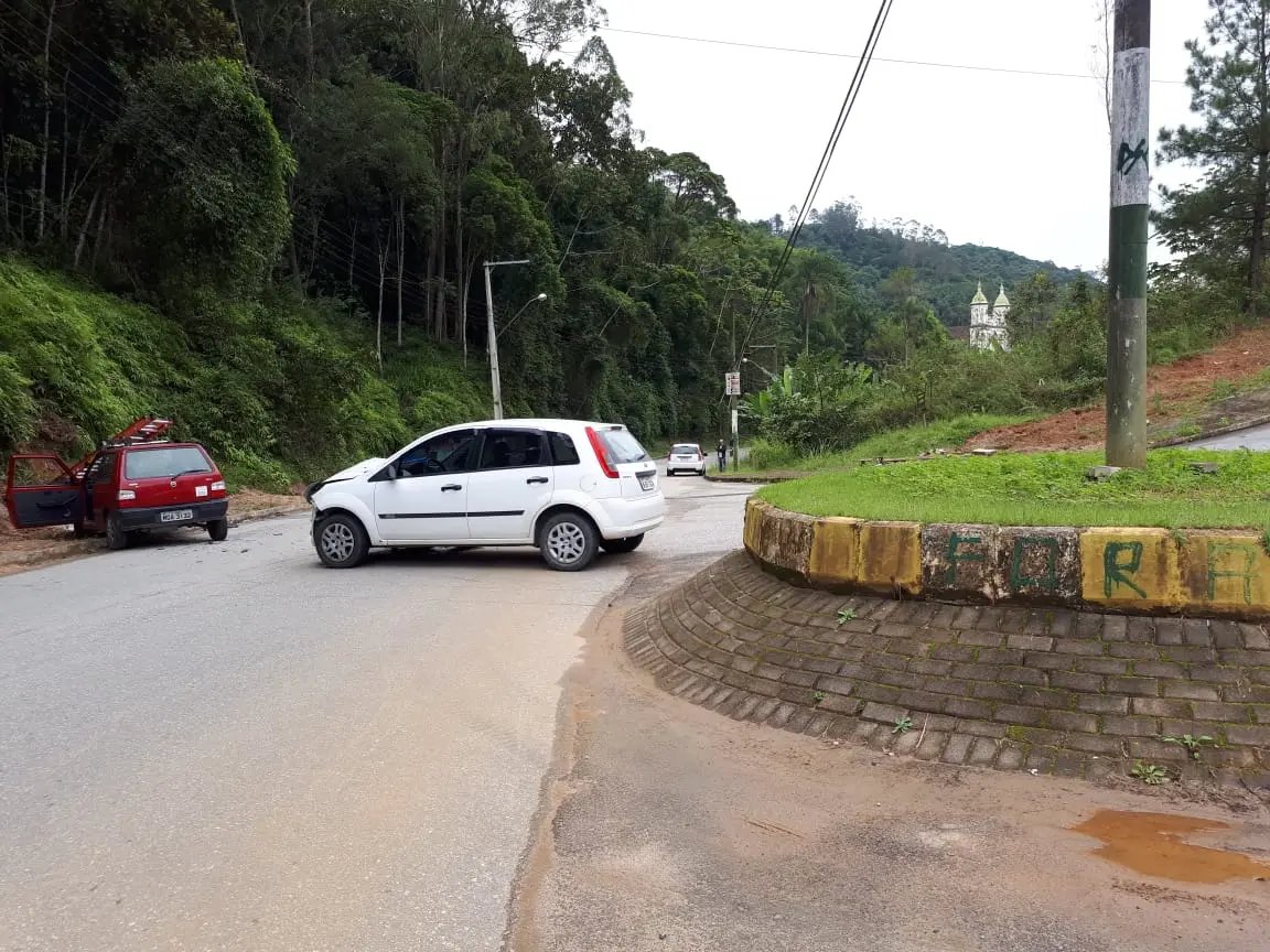 Dúvida em rótula provoca mais um acidente