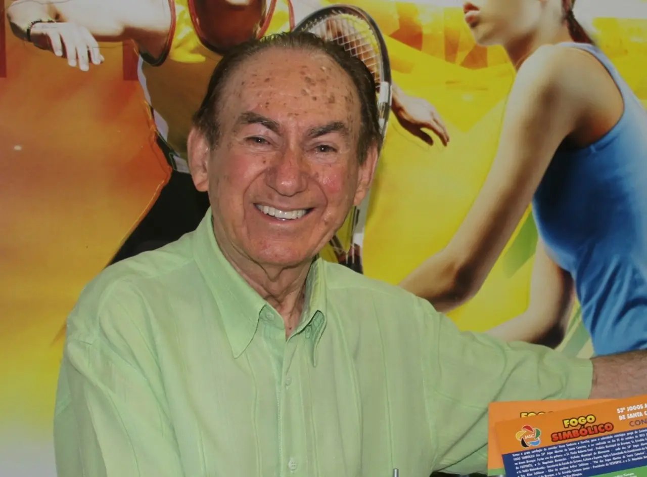 Câmara homenageia Rubens Fachini
