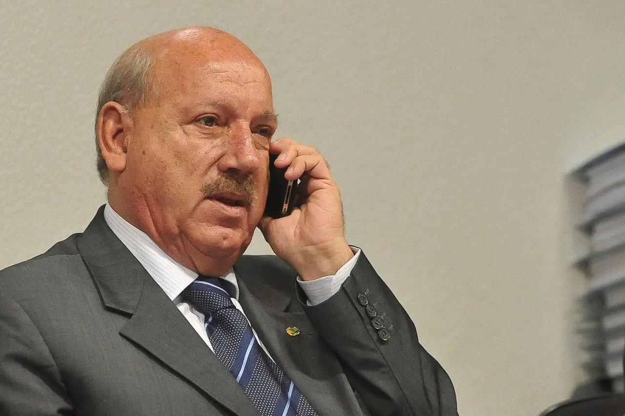 Candidatura própria fragilizará partido,diz LHS