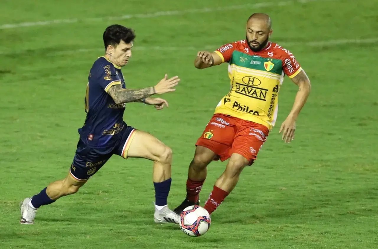 Jogo do Brusque contra o N&aacute;utico muda de hor&aacute;rio 