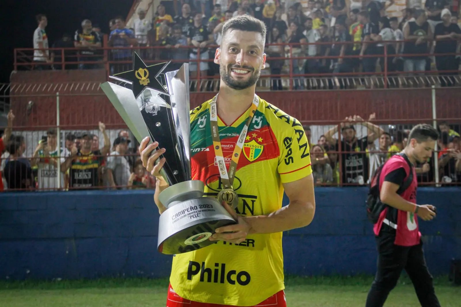 Lucas Poletto deixa o Brusque Futebol Clube