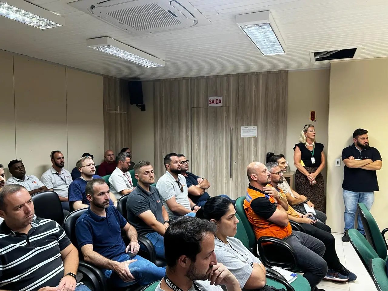 Procon realiza encontro com operadoras de telefonia e internet