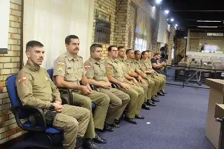 Instrutores do Proerd recebem homenagens na Câmara  - 2