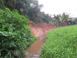Prefeitura intensifica limpeza de valas durante período chuvoso - 3