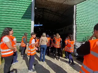 Intercambistas de Guabiruba visitam Centro de Reciclagem  - 6