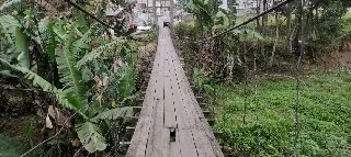 (VÍDEO) Ponte pênsil está um perigo, dizem moradores - 1