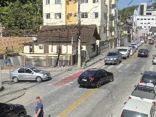 Placas de sinalização geram problemas em rua de Brusque - 3