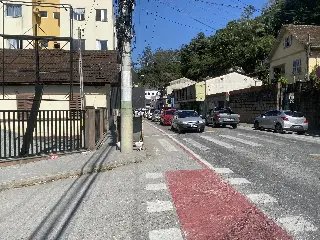 Placas de sinalização geram problemas em rua de Brusque - 5