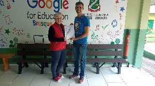 CDL recebe trabalhos inscritos no 1º Concurso de Poesias - 1