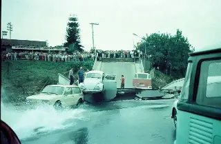 Queda da ponte no Centro de Brusque completa 43 anos - 7