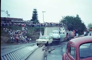 Queda da ponte no Centro de Brusque completa 43 anos - 5