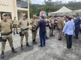 Policiais militares são promovidos durante solenidade em Brusque - 10