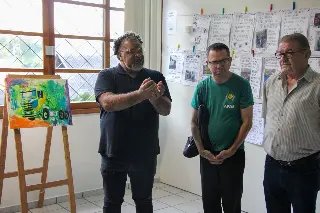 Obras dos alunos da APAE de Brusque são expostas no Fórum  - 3