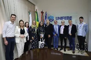 Cônsul geral da Itália para SC e PR visita Unifebe - 1