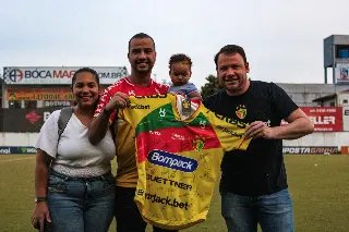 Brusque doa camisa para ajudar em rifa para tratamento de câncer  - 2