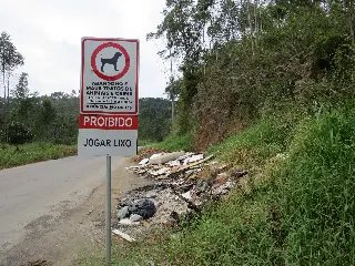 Descarte ilegal de lixo cresce e preocupa a Secretaria de Obras  - 1