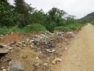 Descarte ilegal de lixo cresce e preocupa a Secretaria de Obras  - 3