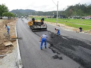 Prefeitura mantém várias frentes de trabalho após as chuvas - 3