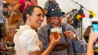 Luciano Hang comemora 61 anos com festa típica alemã - 2