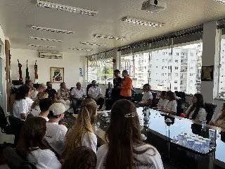 Prefeito André Vechi recebe intercambistas alemães em visita oficial - 3