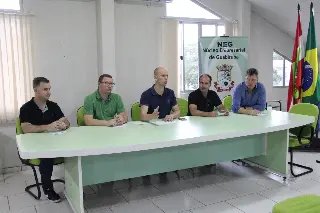 Transporte coletivo é tema da reunião do Núcleo Empresarial de Guabiruba - 1