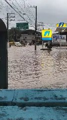 (Video) Chuva causa alagamento em diversas ruas de Brusque  - 7