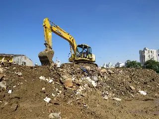 Prefeitura segue com o trabalho de limpeza da avenida Beira Rio - 2