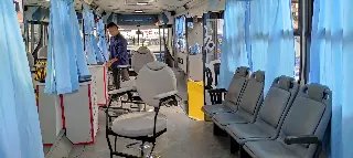 Ele é o motorista do ônibus e tem orgulho de ser ‘barbeiro’ - 1