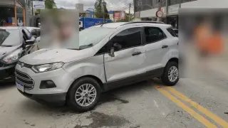 Motorista sofreu ferimentos leves no braço e na perna - 3