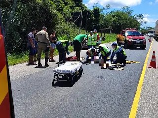 Colisão entre motos deixa dois feridos na Ivo Silveira  - 1