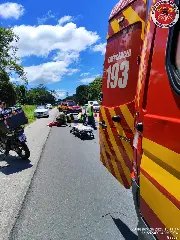 Colisão entre motos deixa dois feridos na Ivo Silveira  - 2