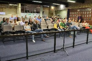 Em audiência pública, comunidade rejeita ideia de municipalização do Padre Lux - 3