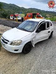 (VÍDEO) Arcanjo é acionado após acidente na Ivo Silveira - 2