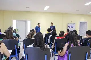 Alunos concluem a 6ª turma da Escola de Vendas da CDL Brusque  - 4