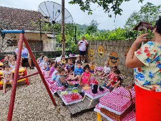 Alunos dos CEIs participam de atividades especiais em meio ao calor - 4