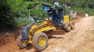 Prefeitura agiliza recuperação de vias no fim de semana - 3