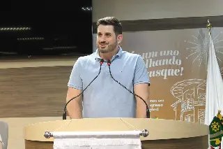 Estudantes com as melhores médias do ano recebem o diploma de Aluno Nota Dez - 1