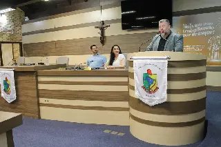 Estudantes com as melhores médias do ano recebem o diploma de Aluno Nota Dez - 6