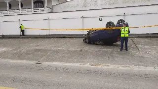 Carro capota em Brusque e motorista não é encontrado - 1