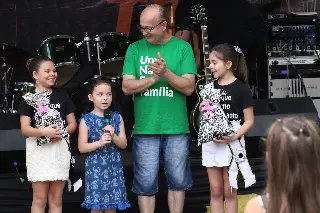 Sobrevoo do Papai Noel atrai centenas de famílias em Brusque - 2