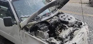 Veículo tem princípio de incêndio no centro de Brusque  - 2