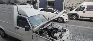 Veículo tem princípio de incêndio no centro de Brusque  - 3