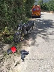 Motociclista fica ferido após acidente no Centro de Botuverá - 2