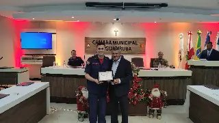 Quartel de Guabiruba comemora 20 anos com novo caminhão de combate a incêndio - 1