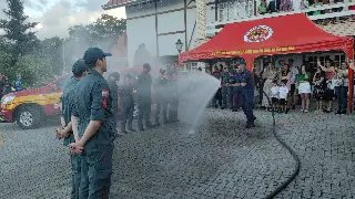Quartel de Guabiruba comemora 20 anos com novo caminhão de combate a incêndio - 32